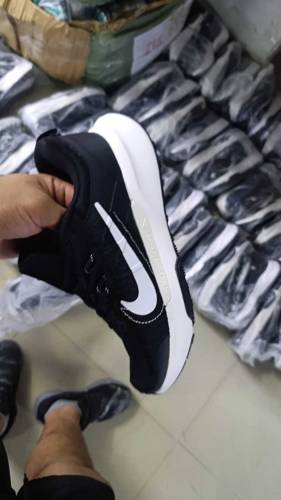 NIKE PEGASUS 266 NEGRO BLANCO