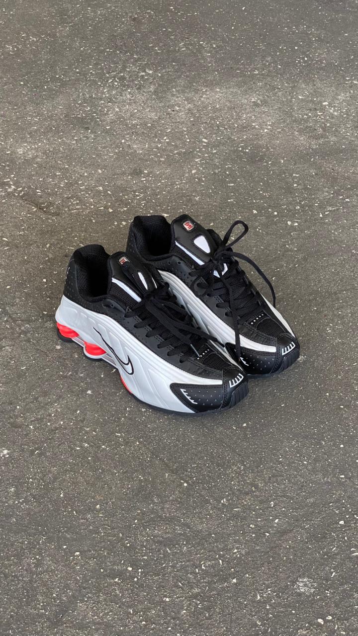 NIKE SHOX TURBO GRIS NEGRO