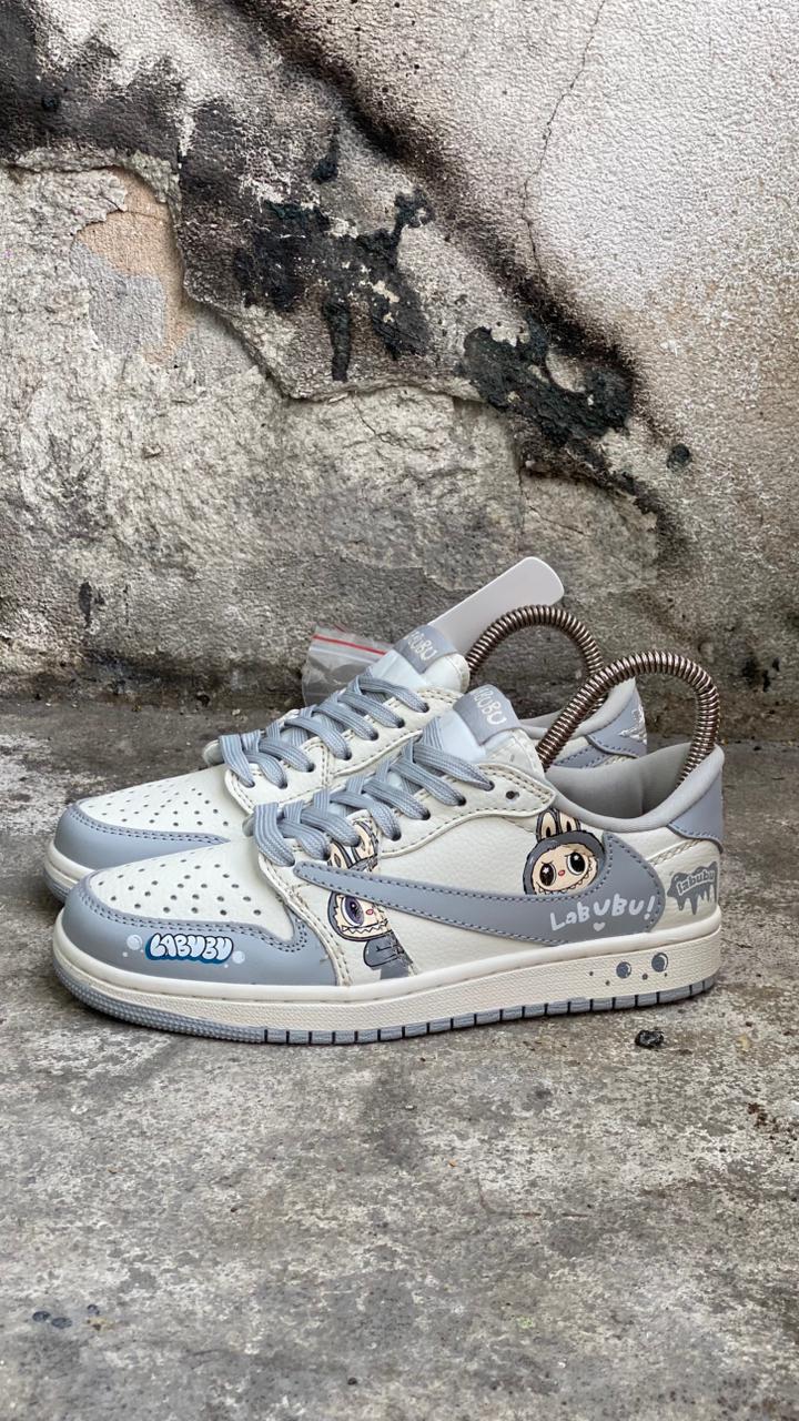NIKE TRAVIS LABUBU BEIGE PROMO MASTER