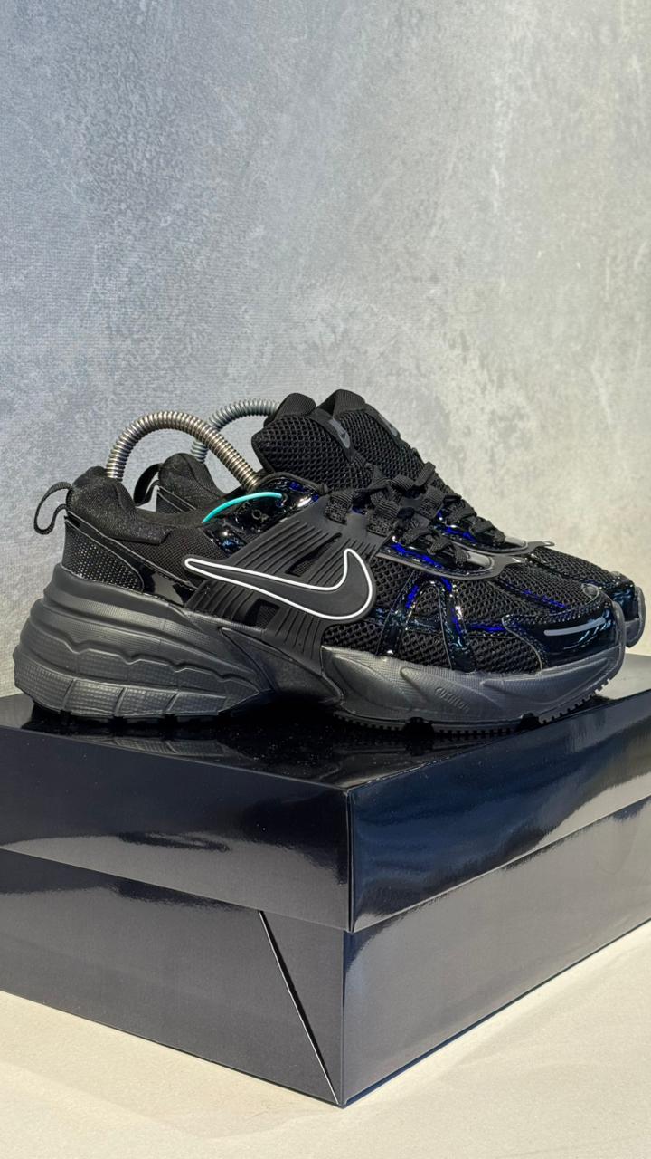 NIKE V2K NEGRO