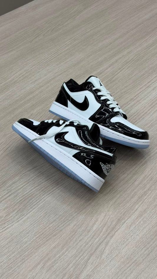 NIKE R1 CHAROL LOW JORDAN BLANCO NEGRO