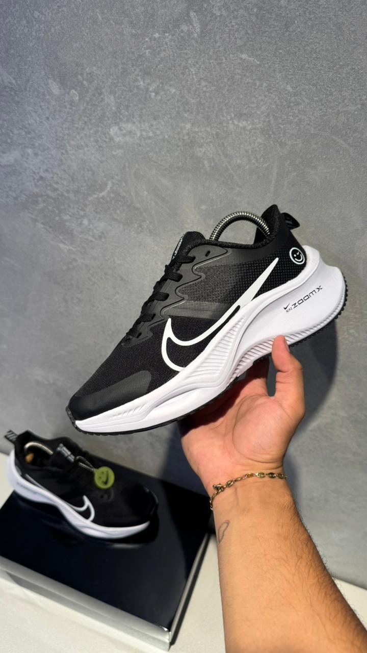 NIKE ZOOM CARITA NEGRO