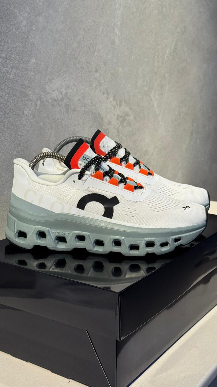 ON CLOUD BLANCO VERDE MILITAR