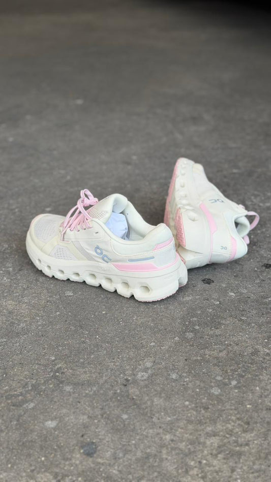 ON CLOUD CLASICO BEIGE ROSA