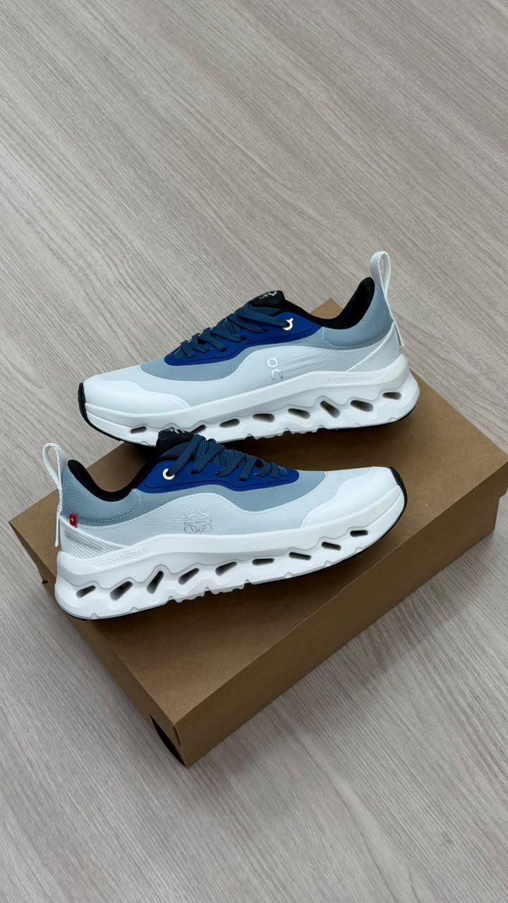 ON CLOUD GRAFITY BLANCO AZUL
