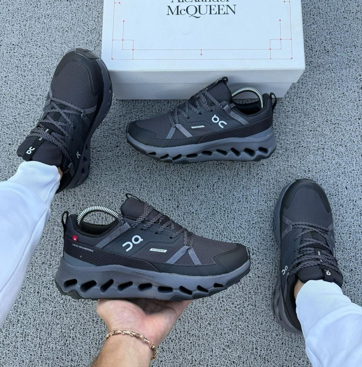 ON CLOUDTEC NEGRO GRIS