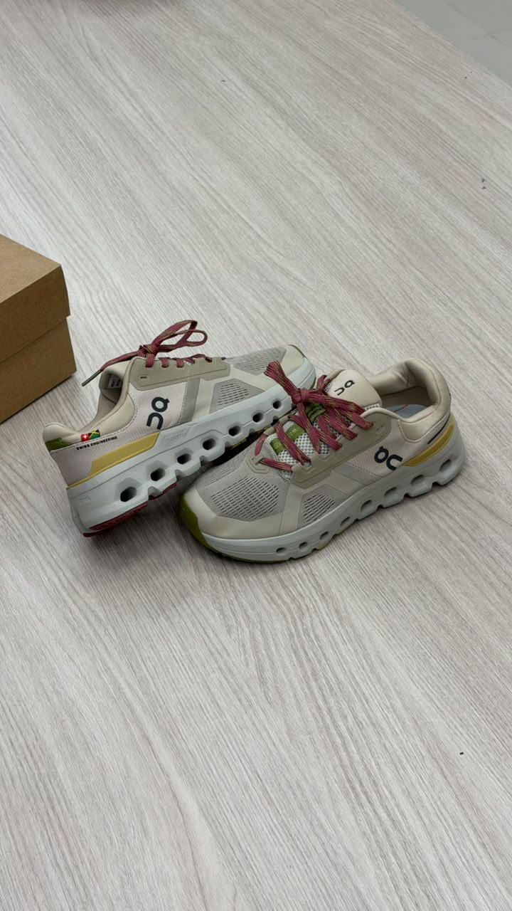 ON CLOUDDRUNNER JAMAICA 2 X WALKGOOD