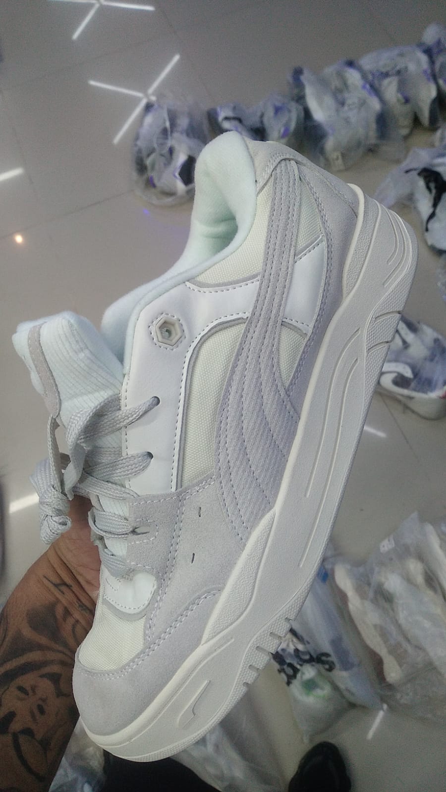 PUMA 180 BEIGE PROMO MASTER