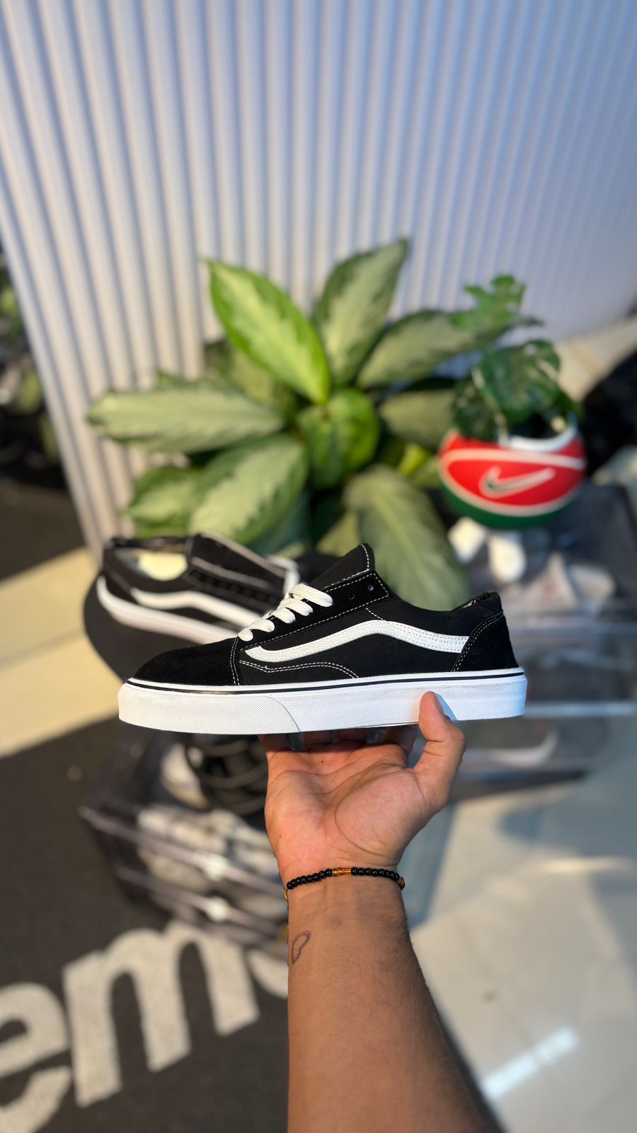 VANS CLASICA NEGRO BLANCO