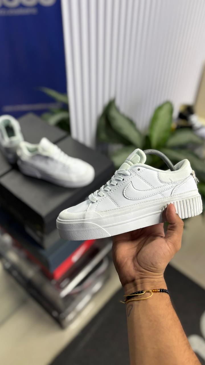NIKE LEGACY BLANCO