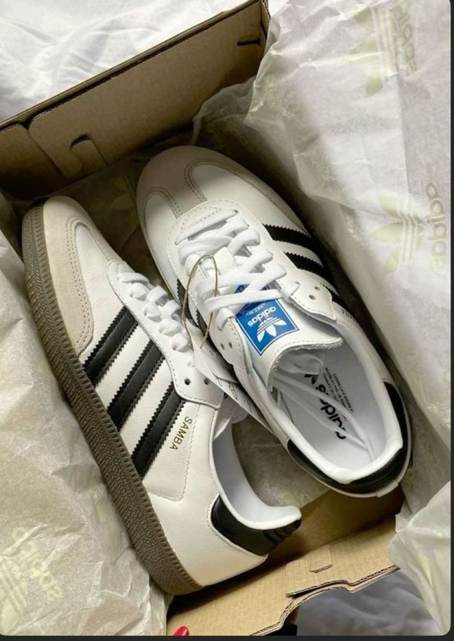 ADIDAS SAMBA CLÁSICO BLANCO NEGRO SUELA OSCURA