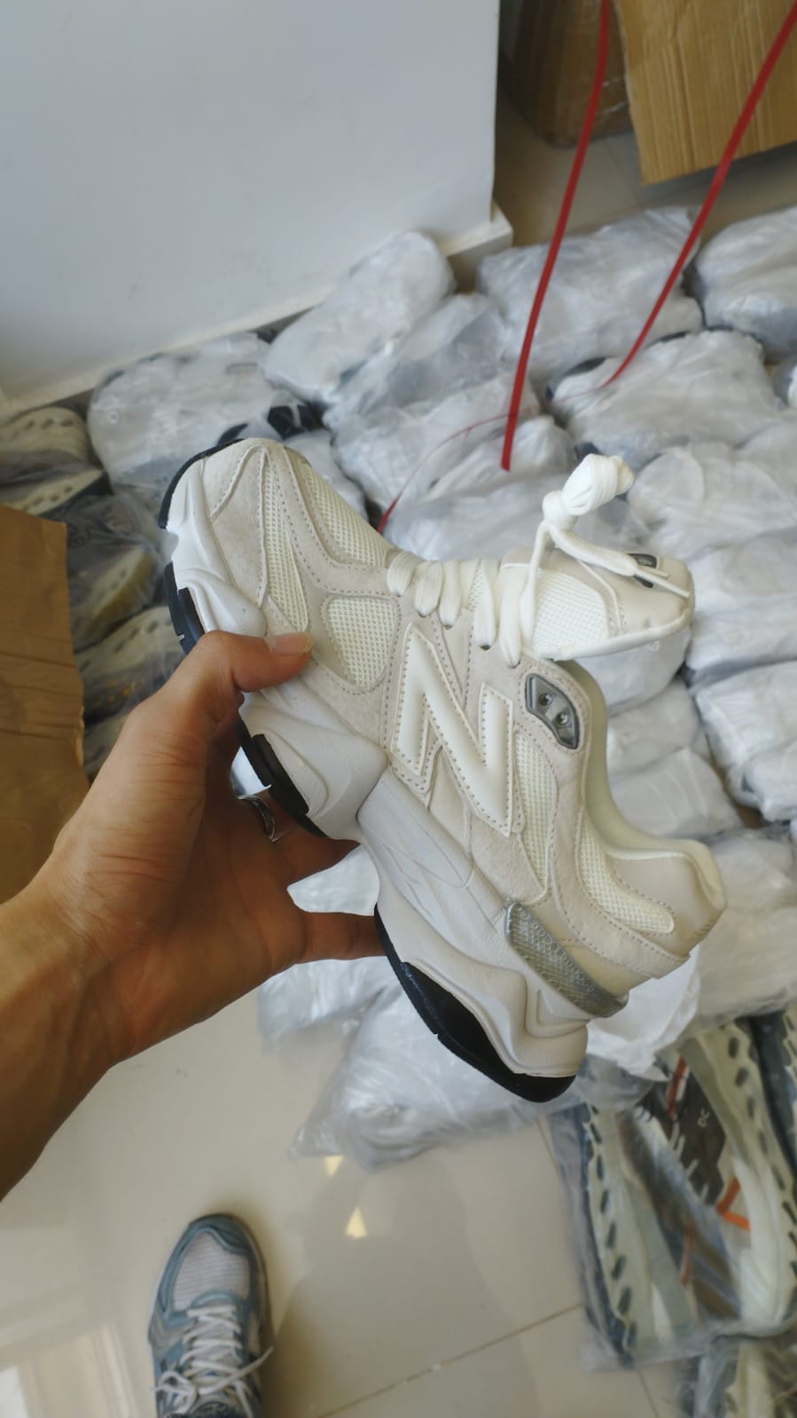 NEW BALANCE 9060 BLANCO GRIS NEGRO