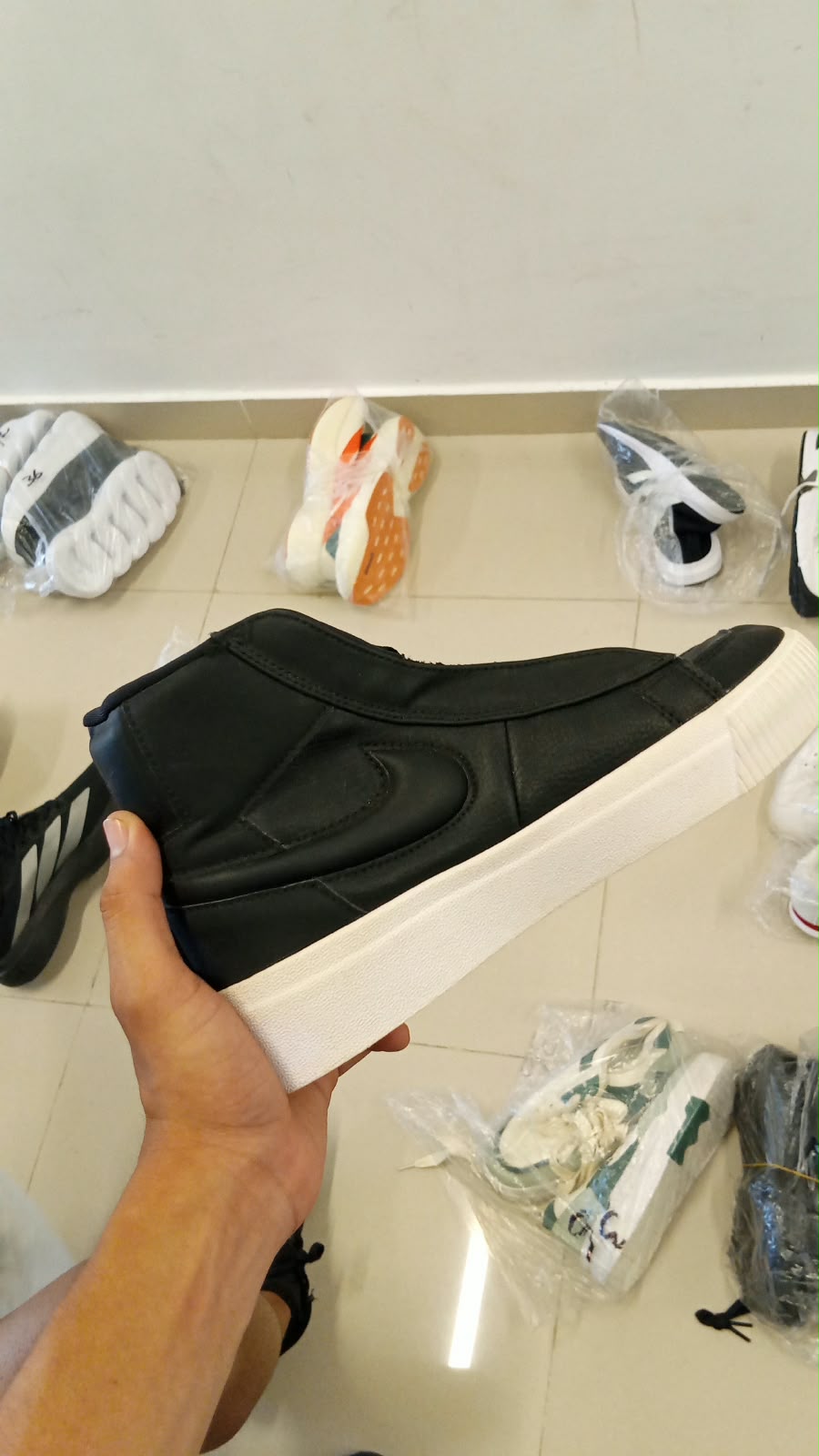 BOTA NIKE NEGRO BLANCA PROMO