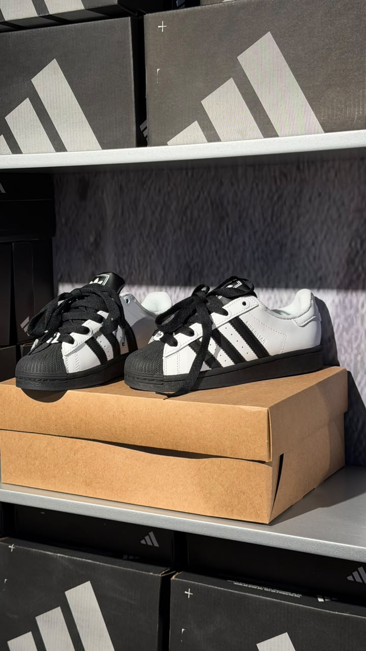 ADIDAS SUPER STAR PANDA