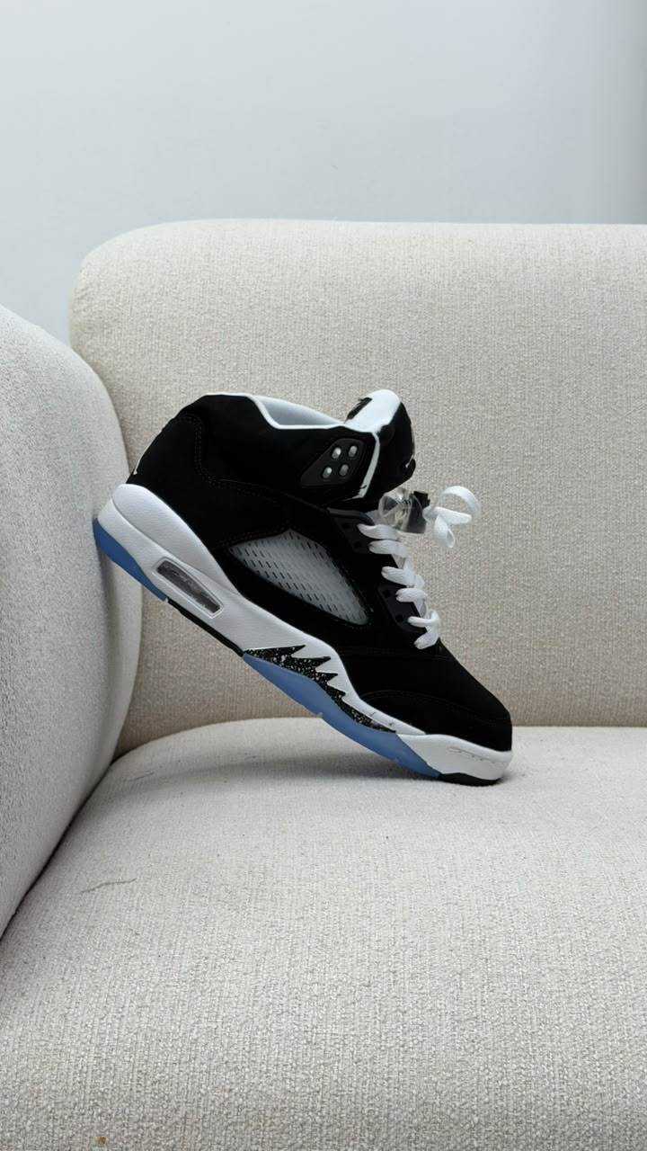JORDAN RETRO 5 BLACK CAROLINA