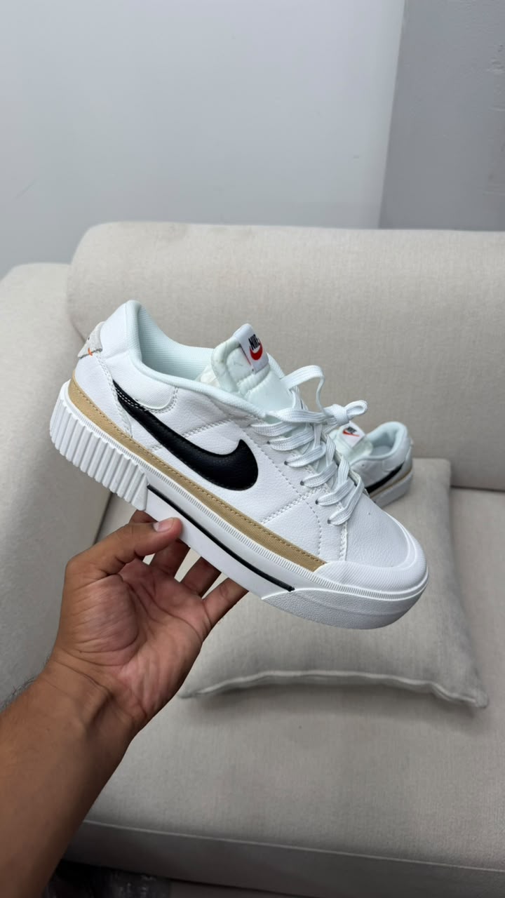 NIKE LEGACY BLANCO NEGRO PROMO