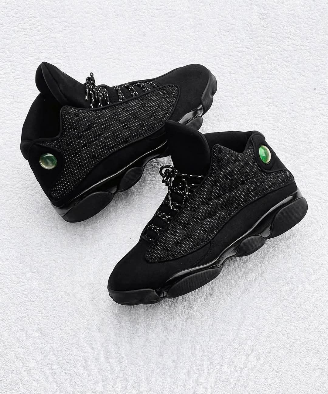 JORDAN RETRO 13 NEGRA
