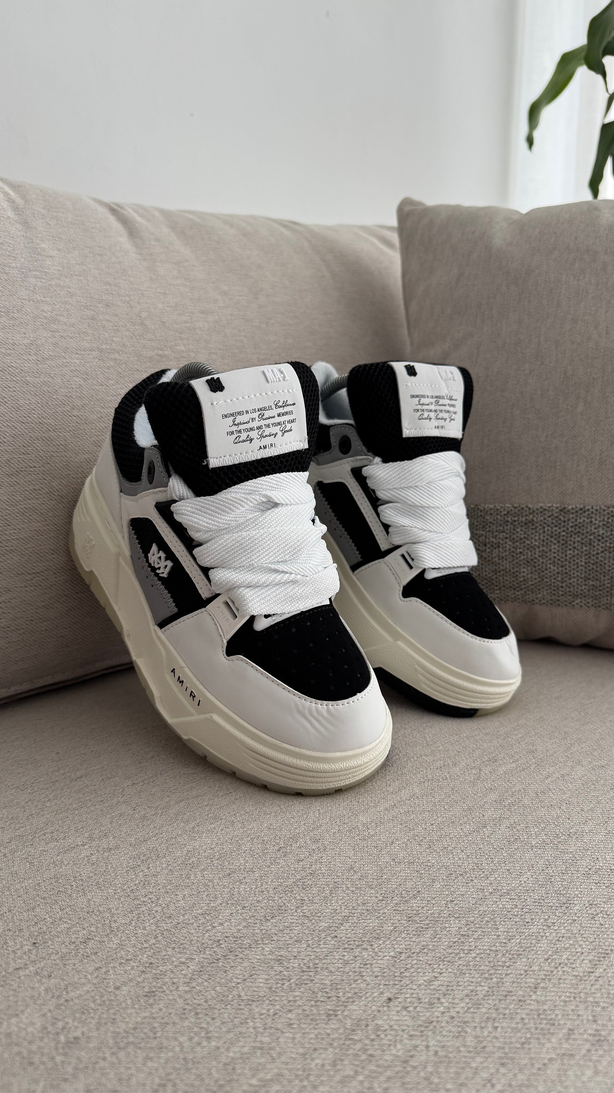 AMIRI CLASICO BLANCO NEGRO PROMO MASTER