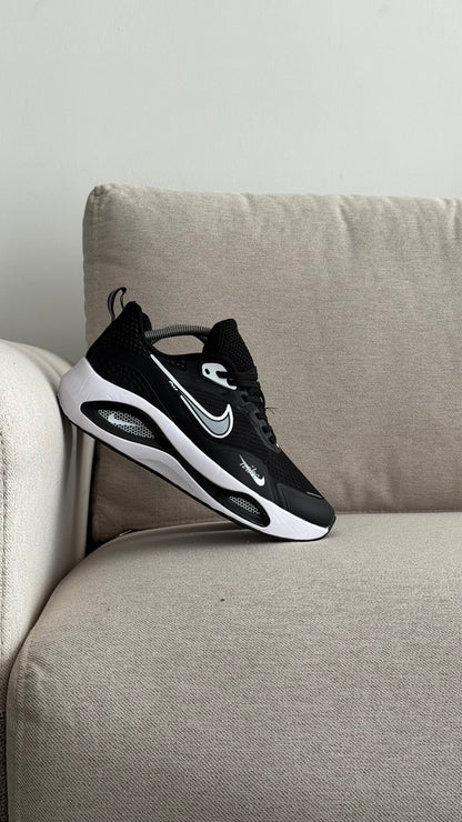 NIKE TENIS NEGRO BLANCO