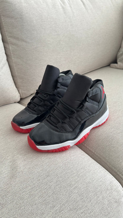 RETRO 11 NEGRO ROJO