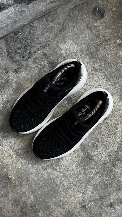 UNDER ARMOUR NEW NEGRO BLANCO