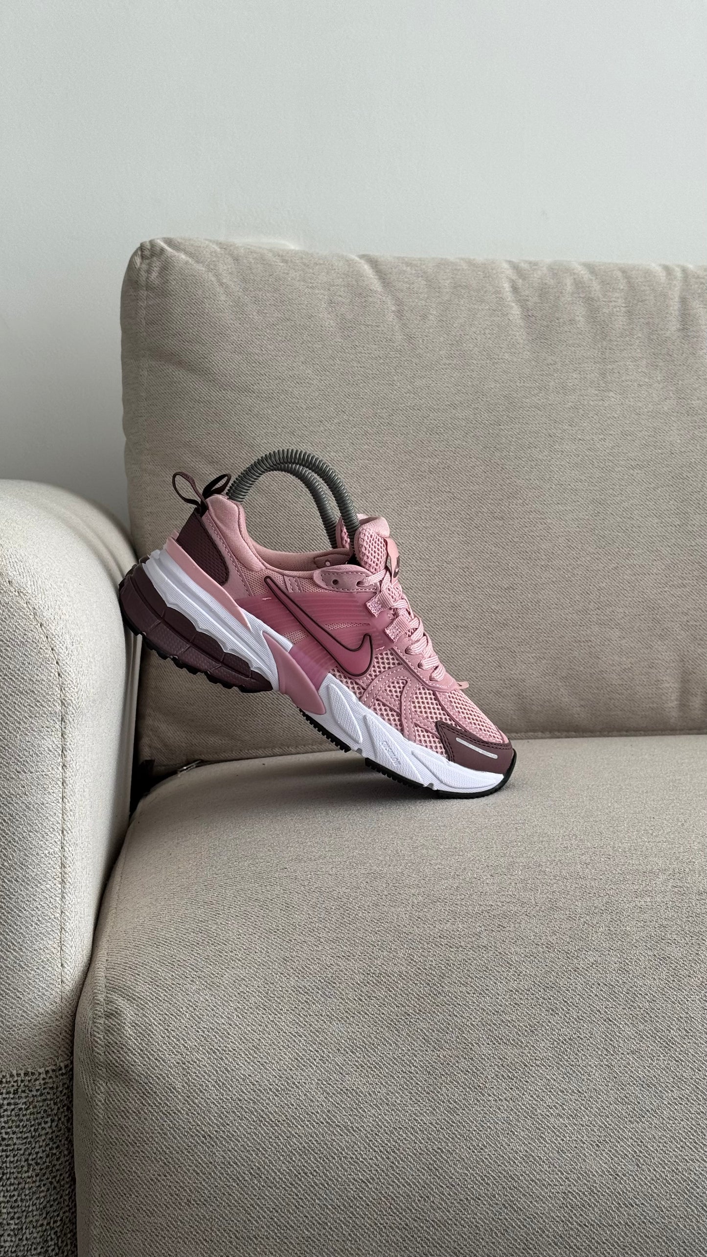 NIKE V2K ROSADO