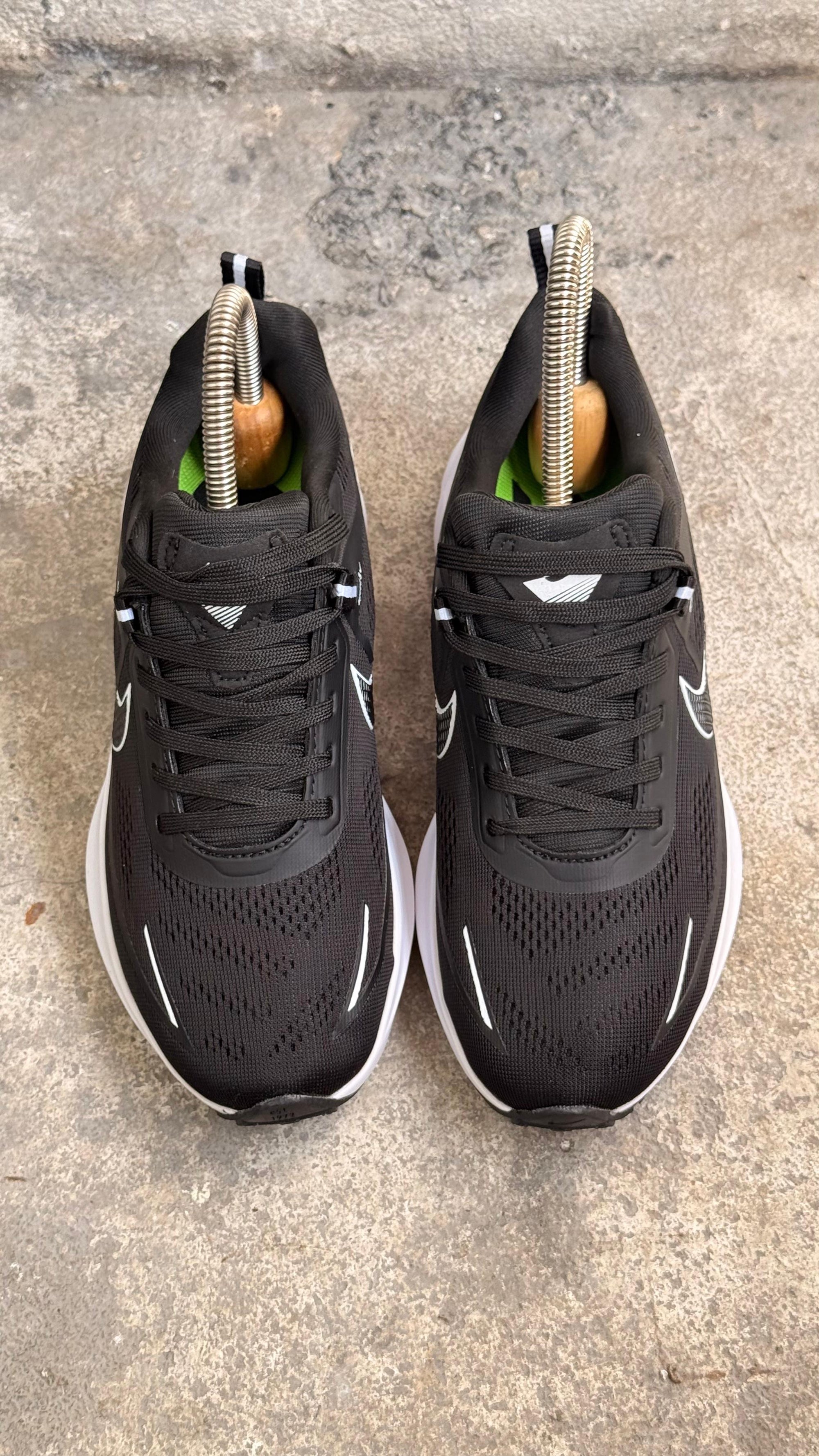 NIKE ZOOM SPEED NEGRO BLANCO