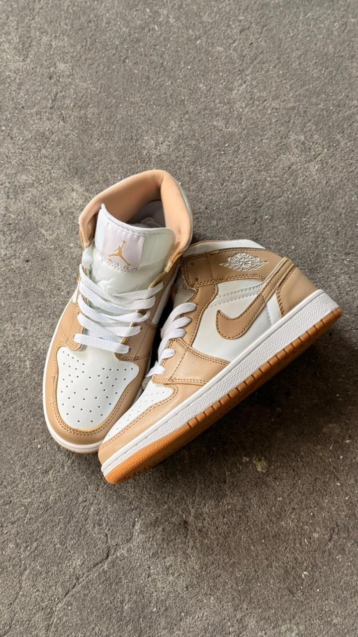 JORDAN RETRO 1 HIGH BLANCO PASTEL