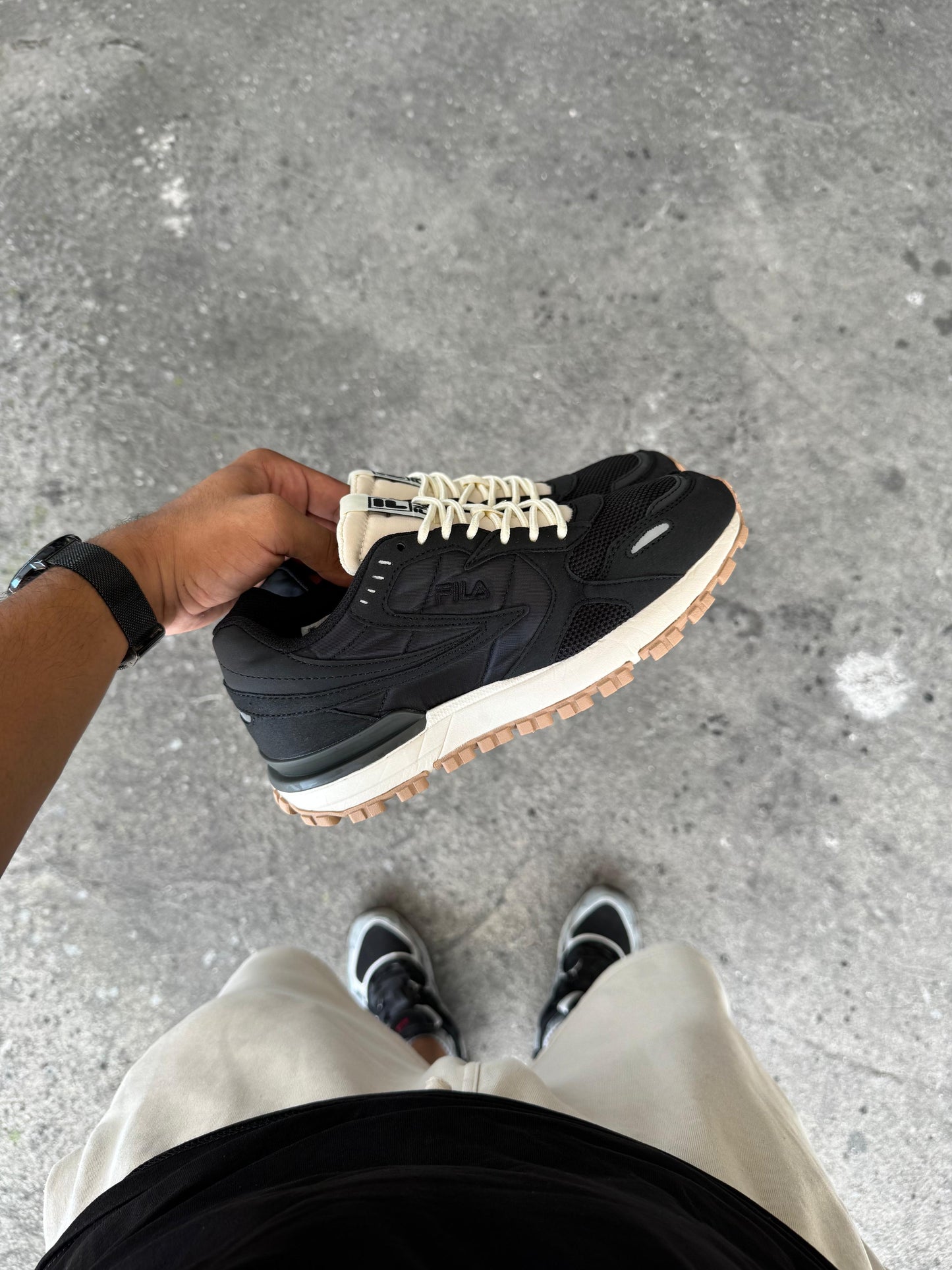 FILA RAMBLER NEGRO BLANCO CAFE