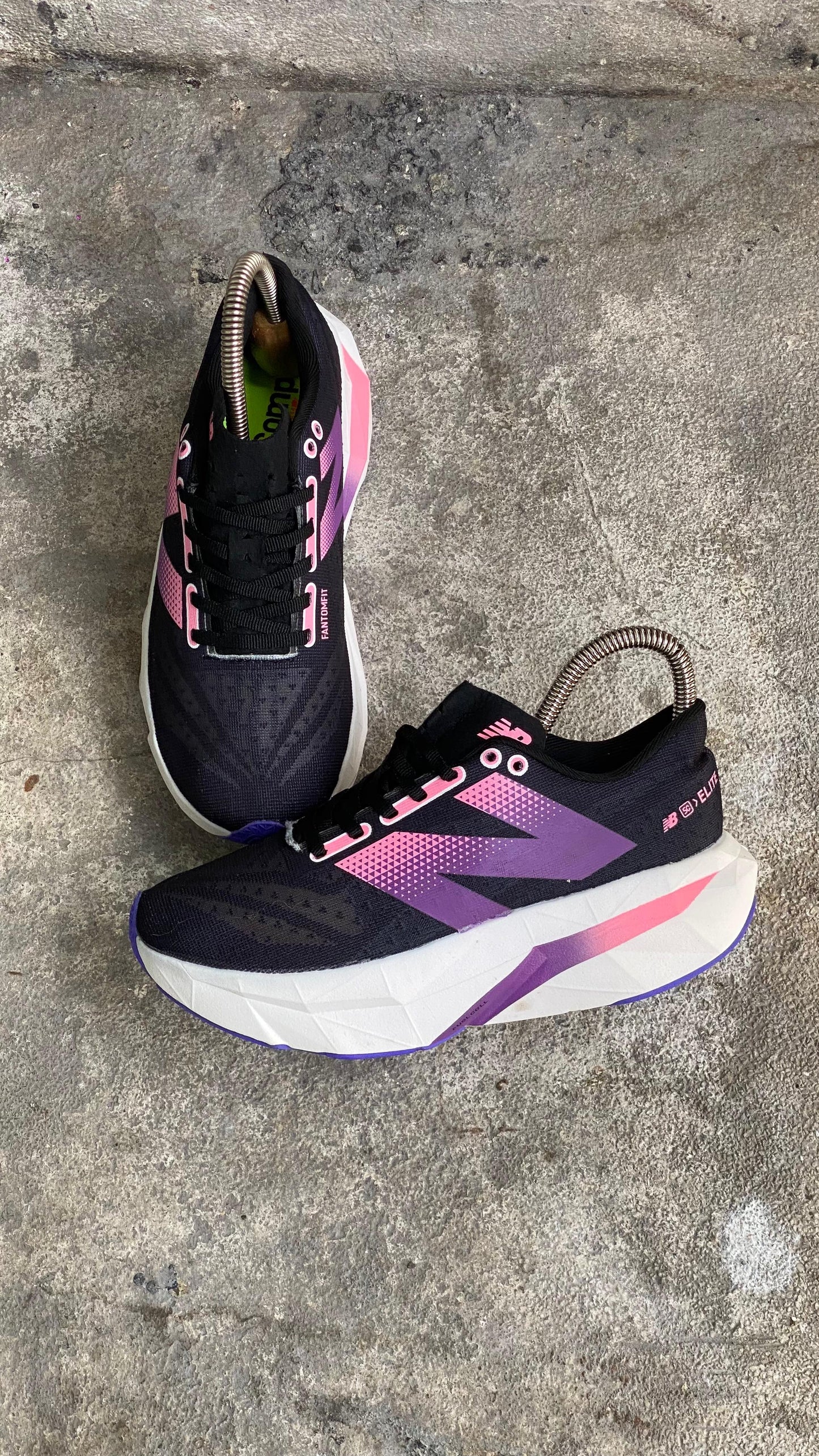 NEW BALANCE ELITE NEGRO MORADO