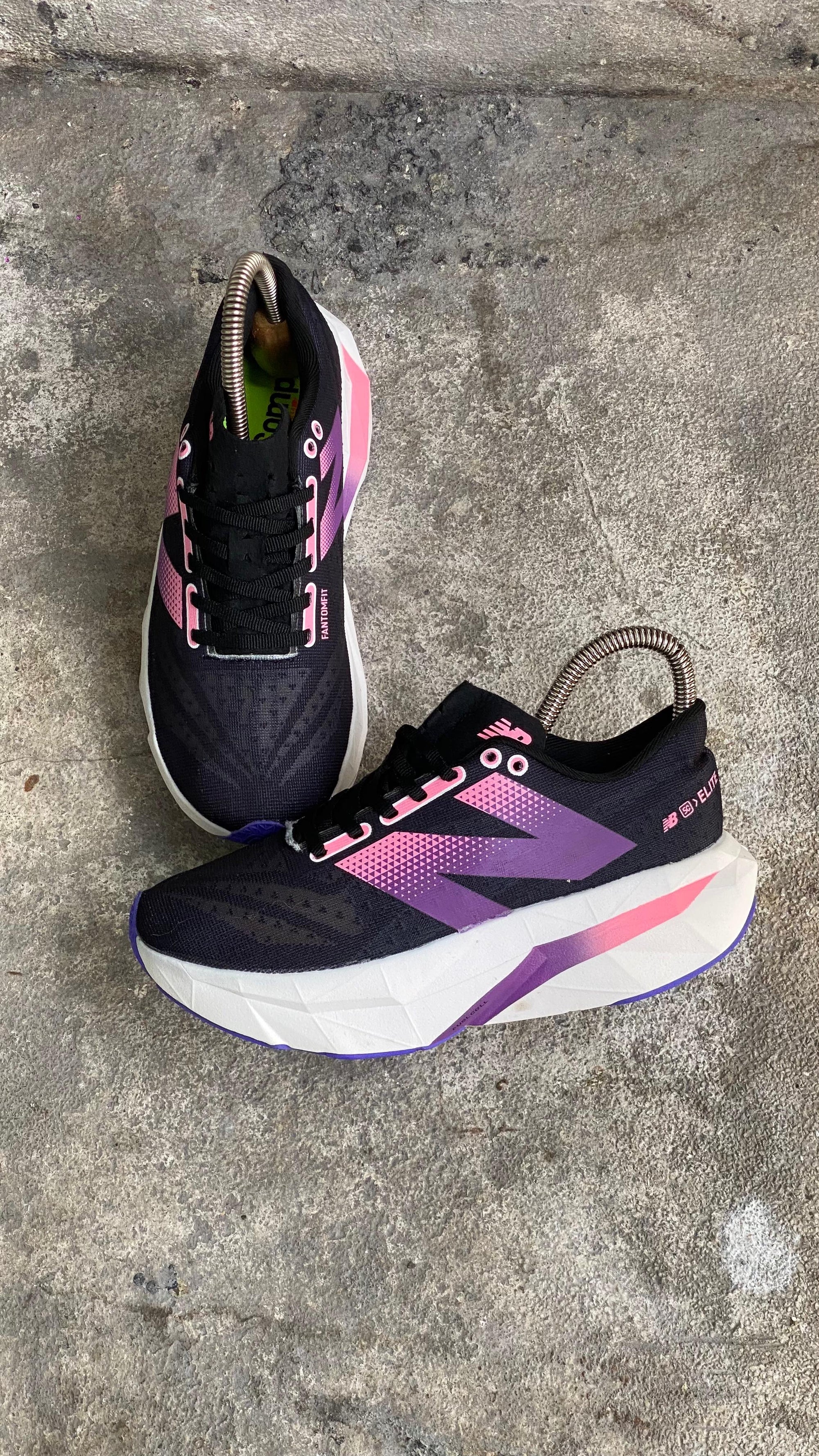NEW BALANCE ELITE NEGRO MORADO