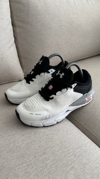 UNDER ARMOUR TENIS BLANCO GRIS ROSA