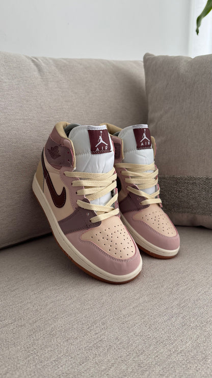 NIKE R1  JORDAN BOTA VINOTINTO