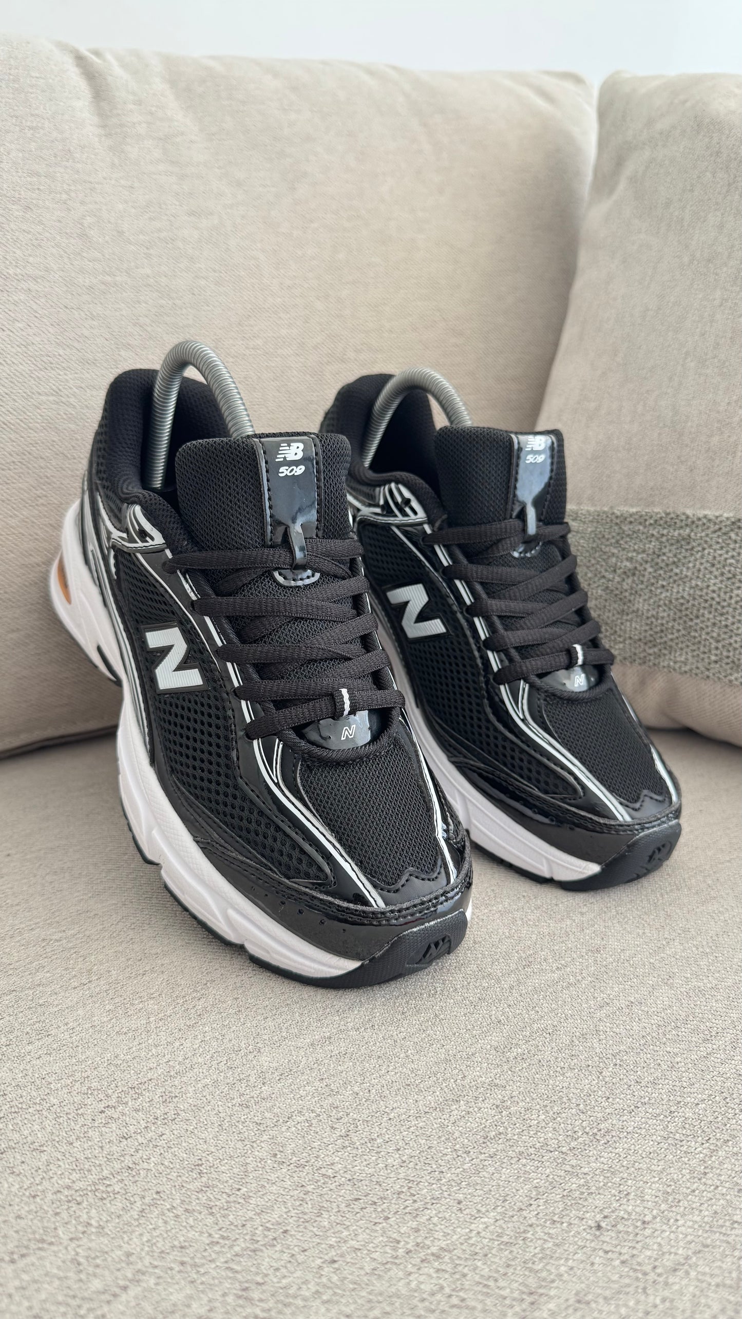NEW BALANCE 509 NEGRO
