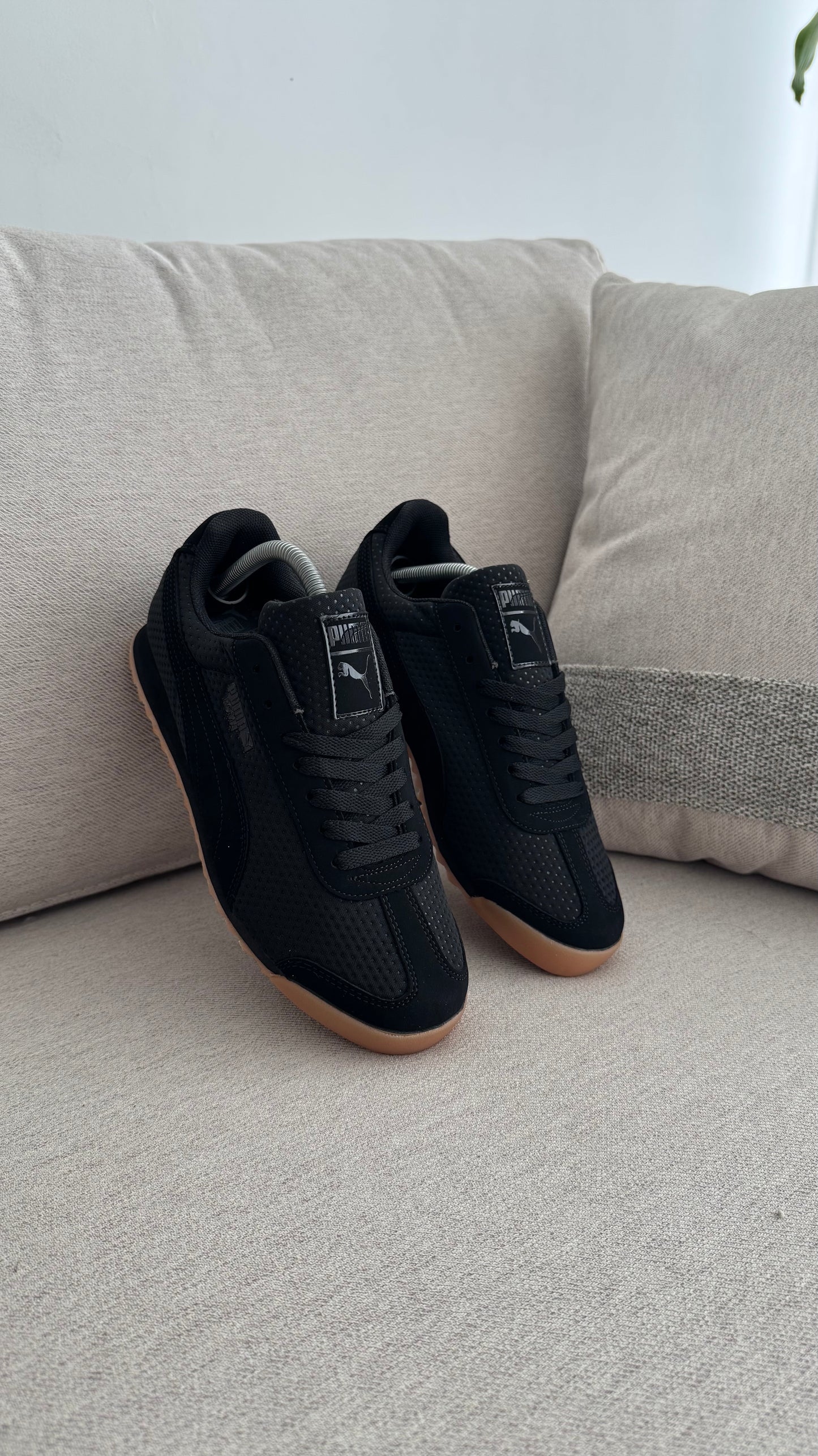 PUMA ROMA NEGRO SUELA DE BOLLO
