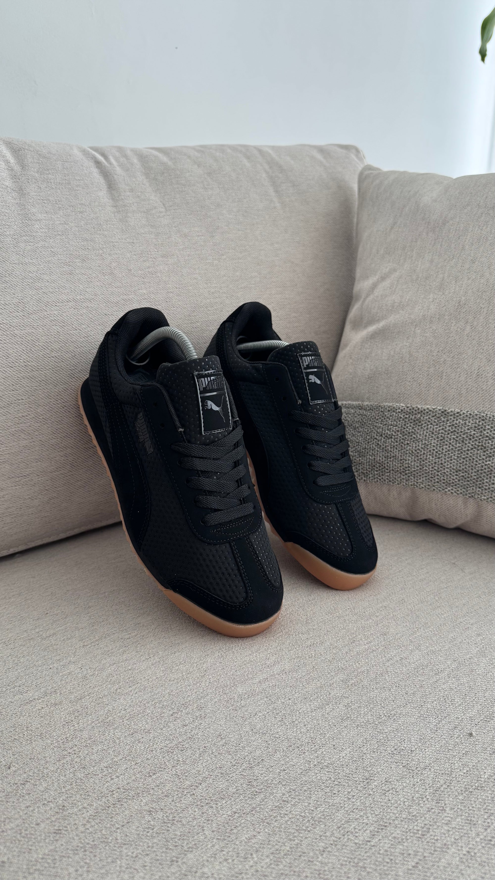 PUMA ROMA NEGRO SUELA DE BOLLO