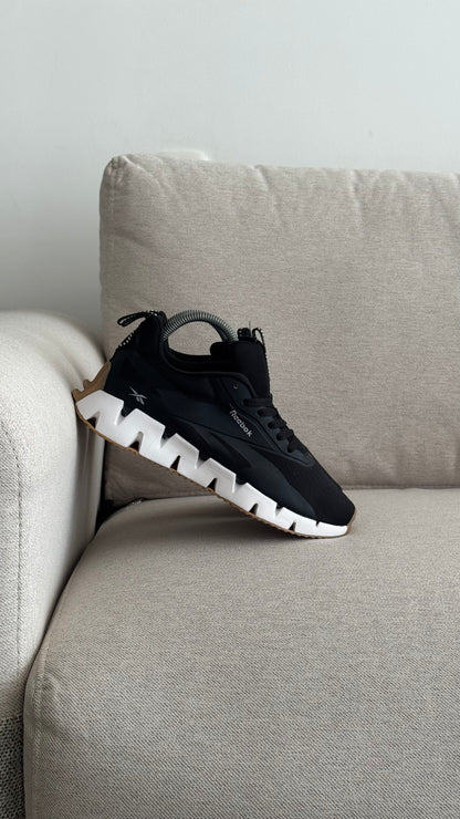 REEBOK ZIG NEGRO SUELA DE BOLLO
