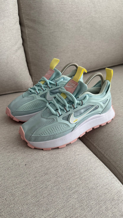 NIKE BALLELY VERDE MENTA