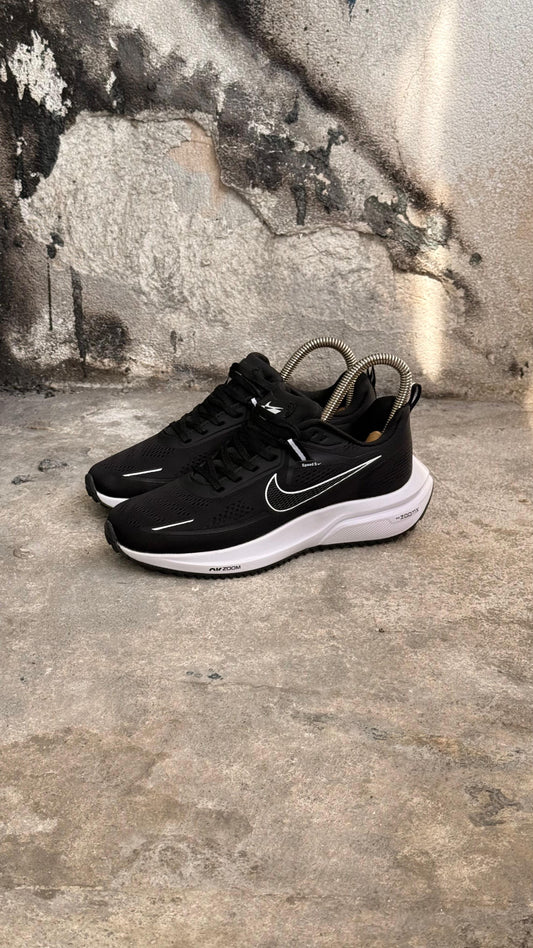 NIKE ZOOM SPEED NEGRO BLANCO