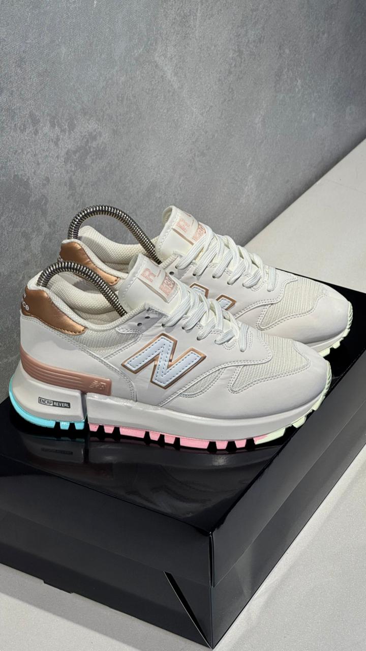 NEW BALANCE 1300 BLANCO DORADO