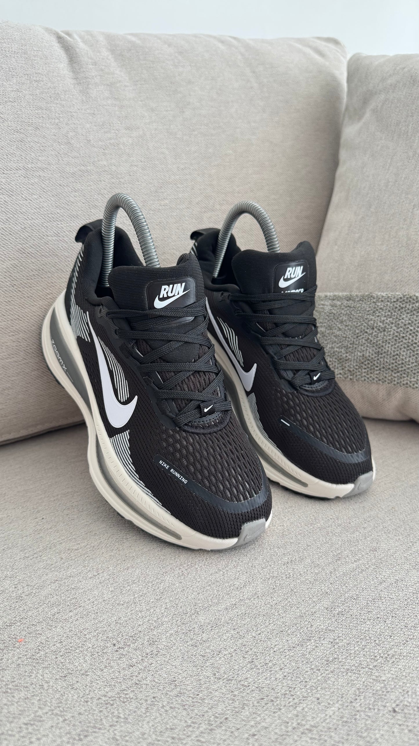 NIKE ZOOM X NEGRO BLANCO