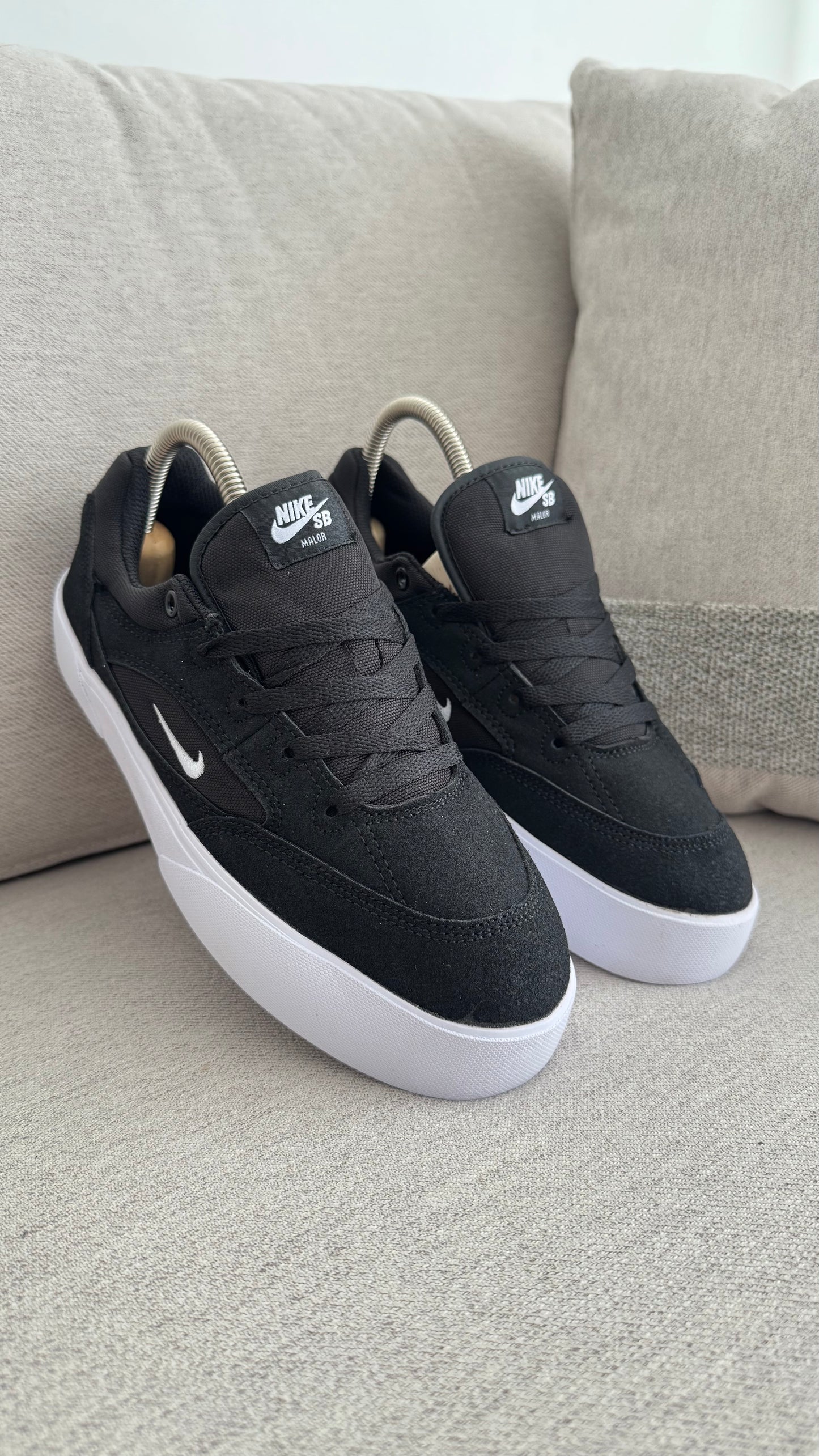 NIKE SB TABLA NEGRO BLANCO