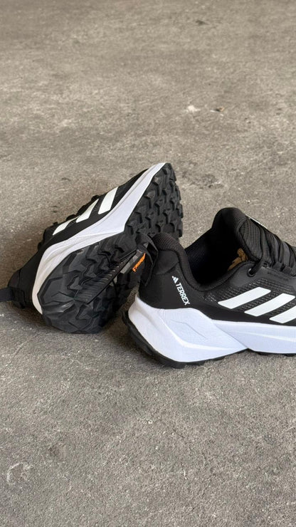 ADIDAS TERREX 2025 NEGRO BLANCO