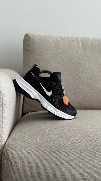 NIKE SKATE NEGRO BLANCO