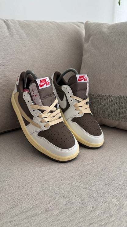 TRAVIS SCOTT BLANCA CAFE