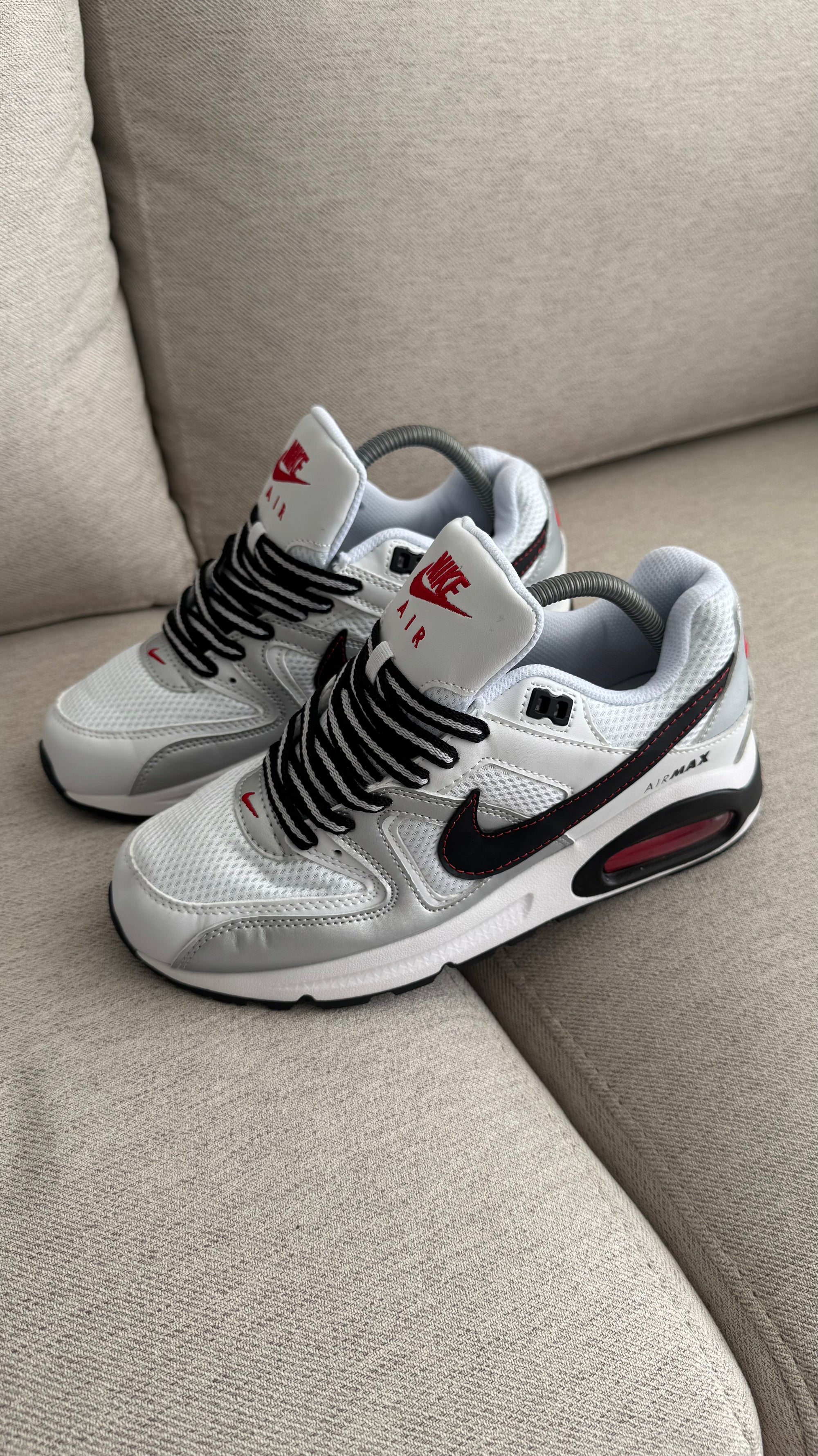 NIKE AIR MAX LTD BLANCO GRIS CHULO NEGRO