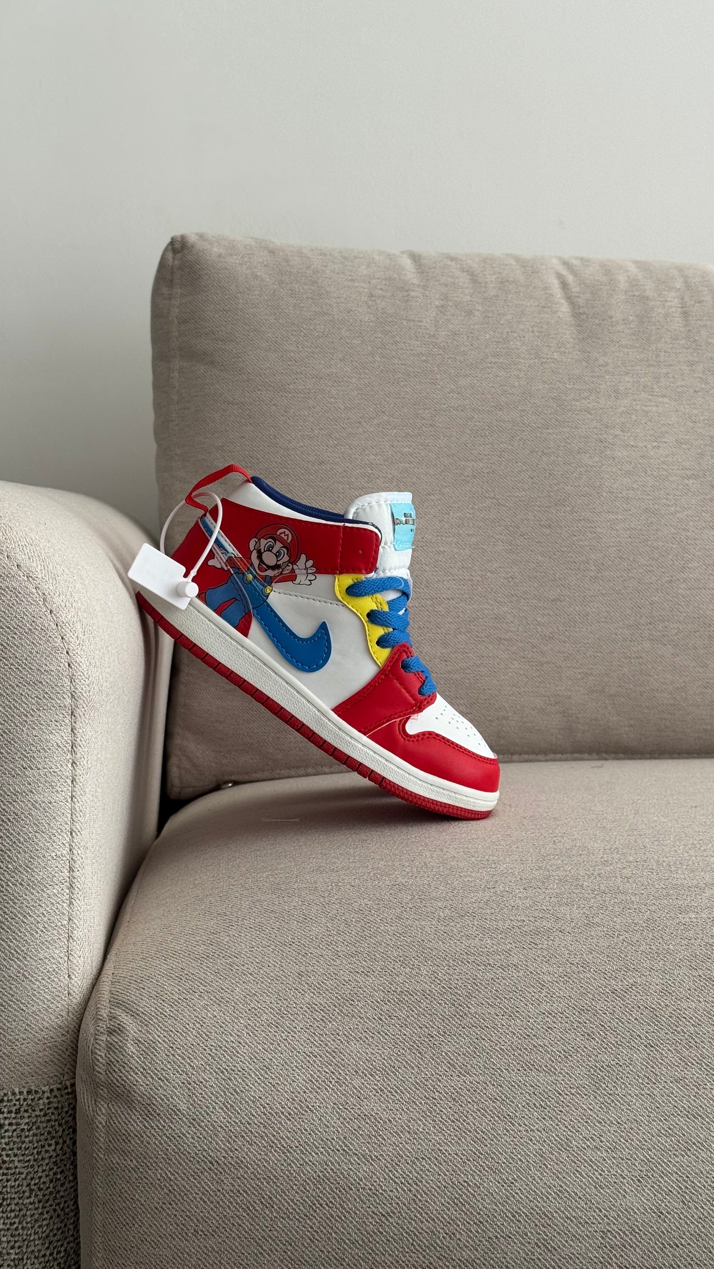 NIKE JORDAN RETRO 1 MARIO BROSS NIÑOS