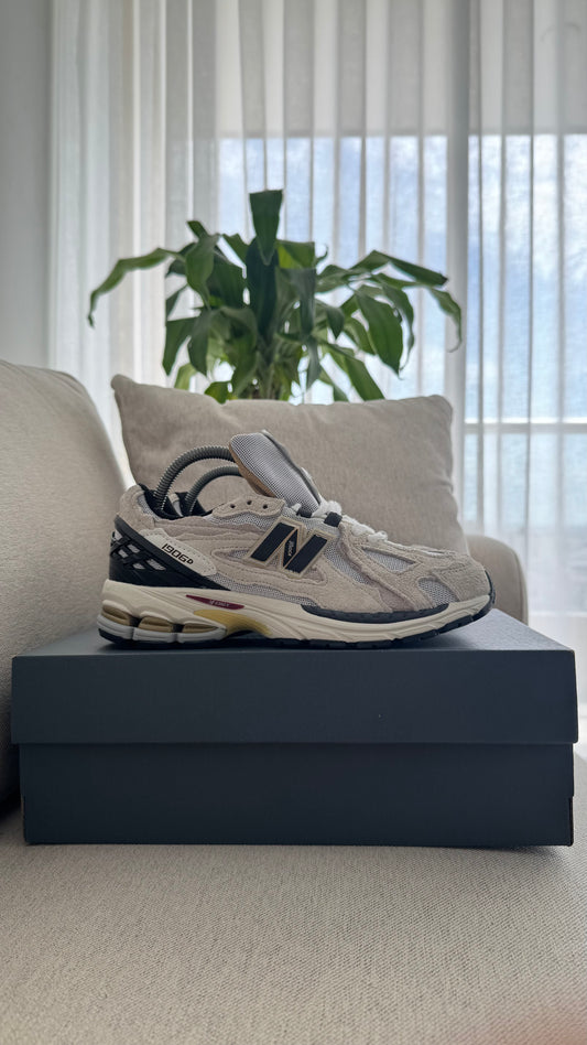 NEW BALANCE 1908 GRIS DORADO