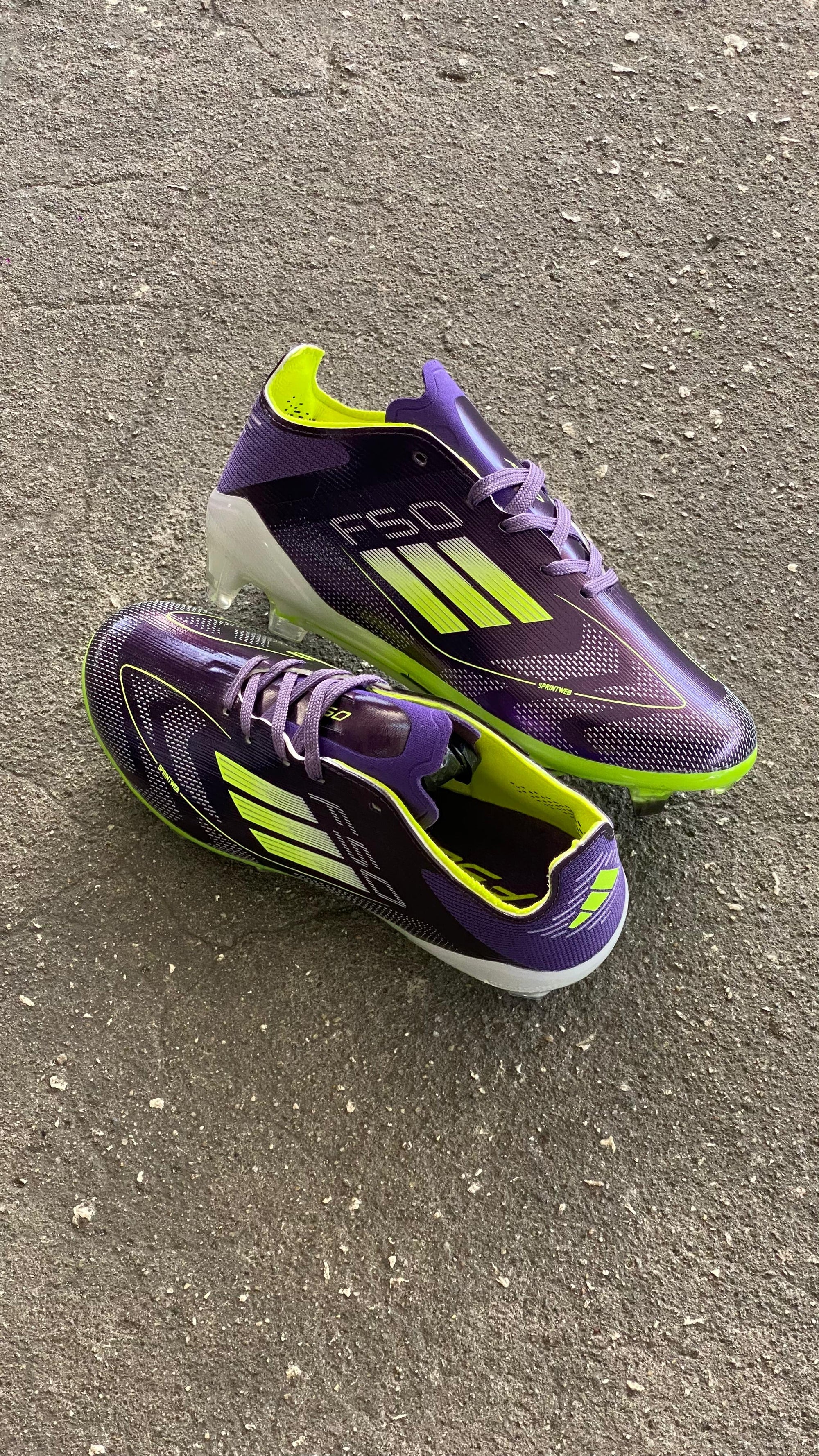ADIDAS GUAYO F50 NIÑO NEGRO VERDE