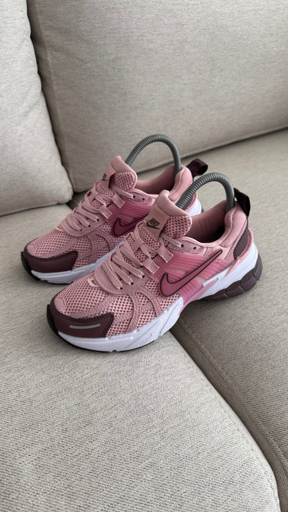 NIKE V2K ROSADO